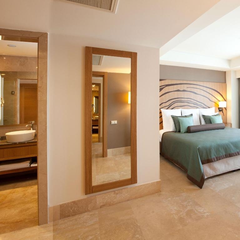 Room image 2 - Štandardná izba s výhľadom na krajinu