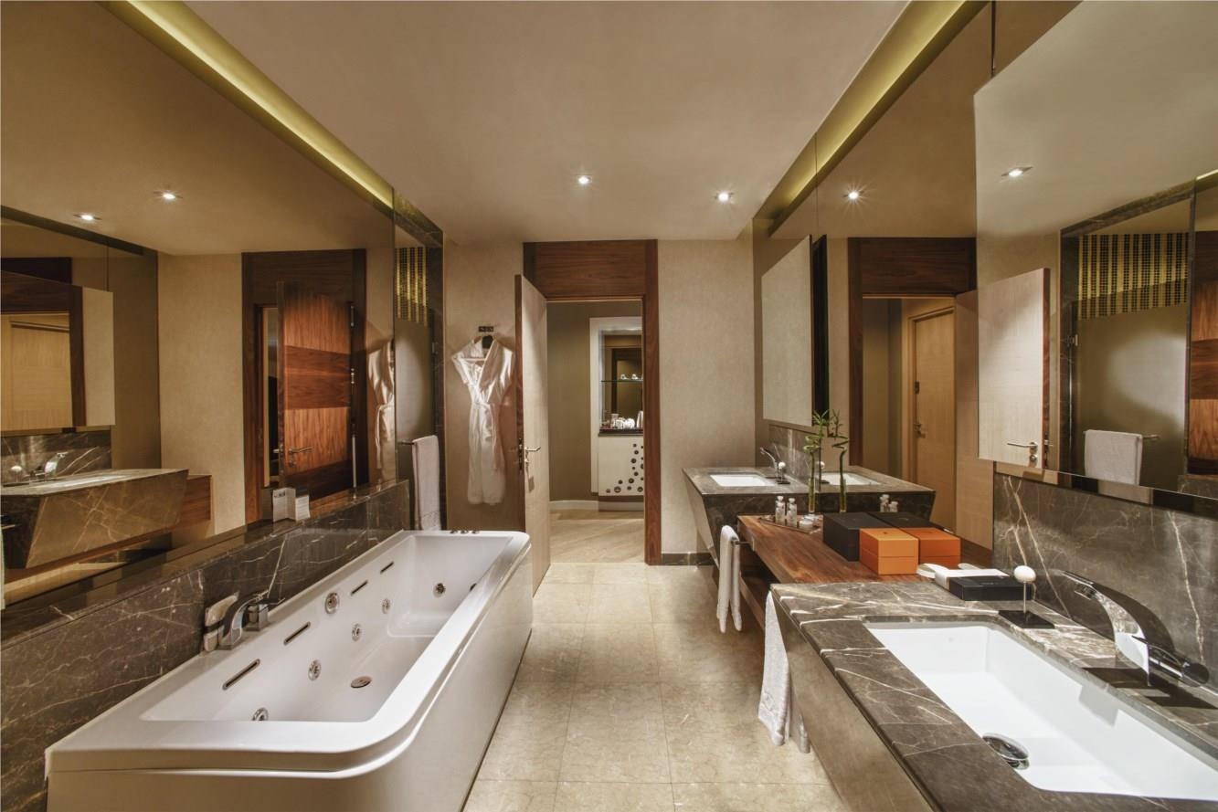 Room image 1 - Suita Land View