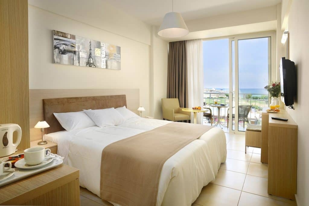 Room image 1 - Štandardná izba s bočným výhľadom na more