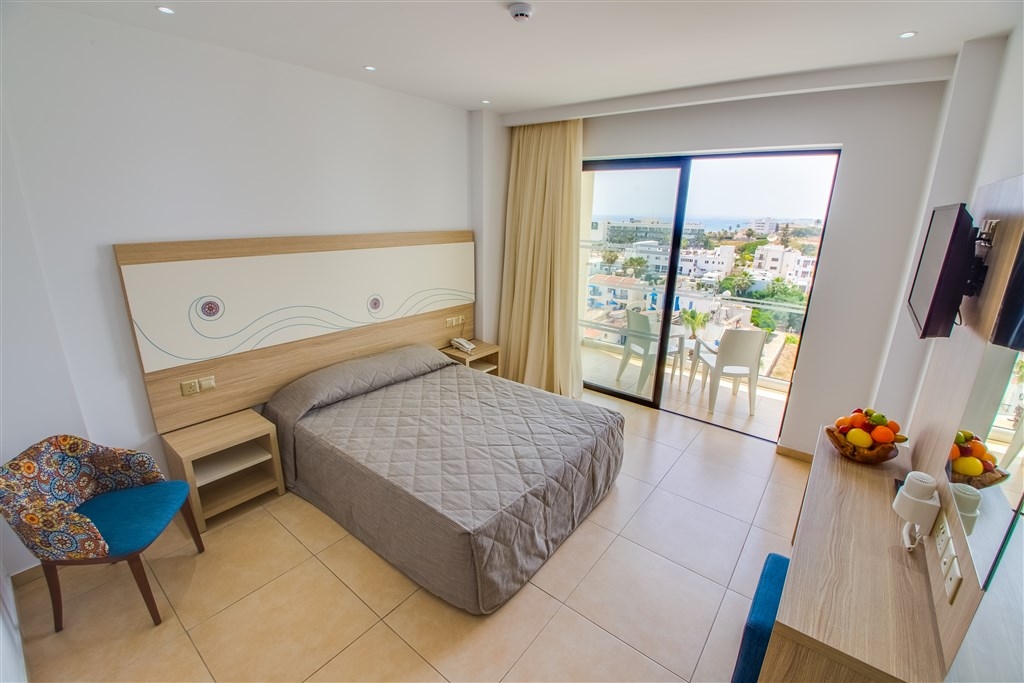 Room image 2 - Rodinná junior suita s výhľadom na more