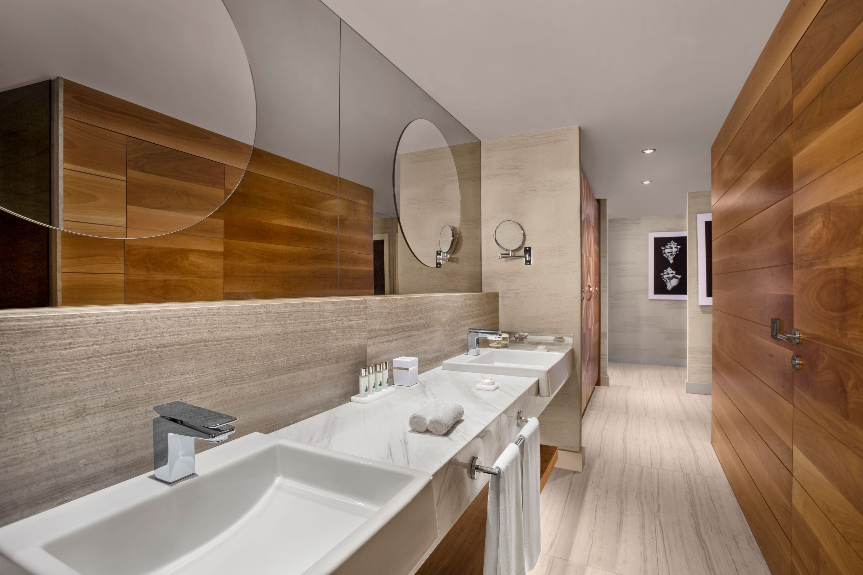 Room image 2 - Penthouse Suite s jacuzzi, bočný výhľad na more