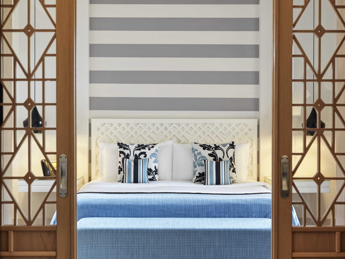 Room image 1 - Marina suites