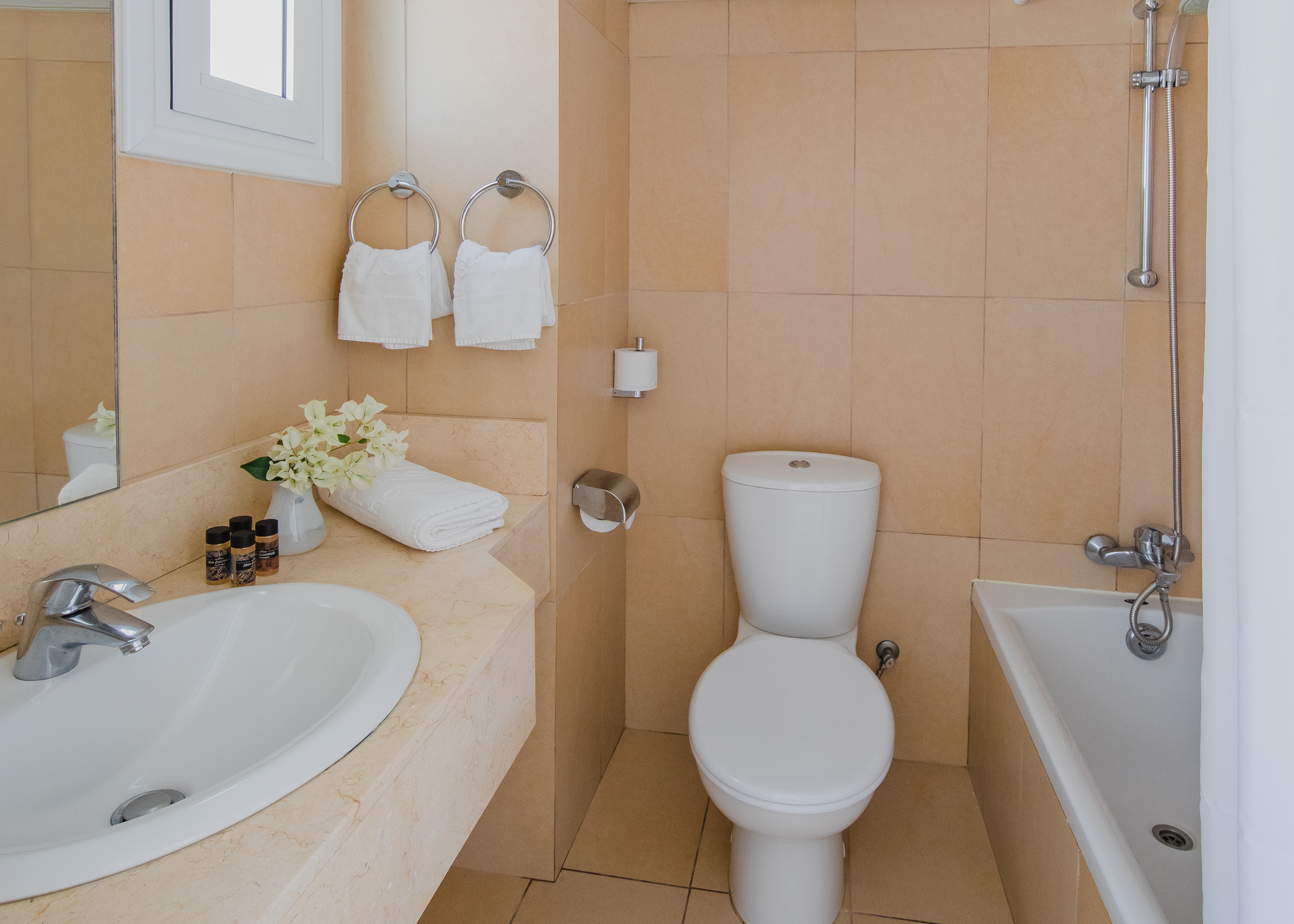 Room image 1 - Štandardná izba s výhľadom na krajinu