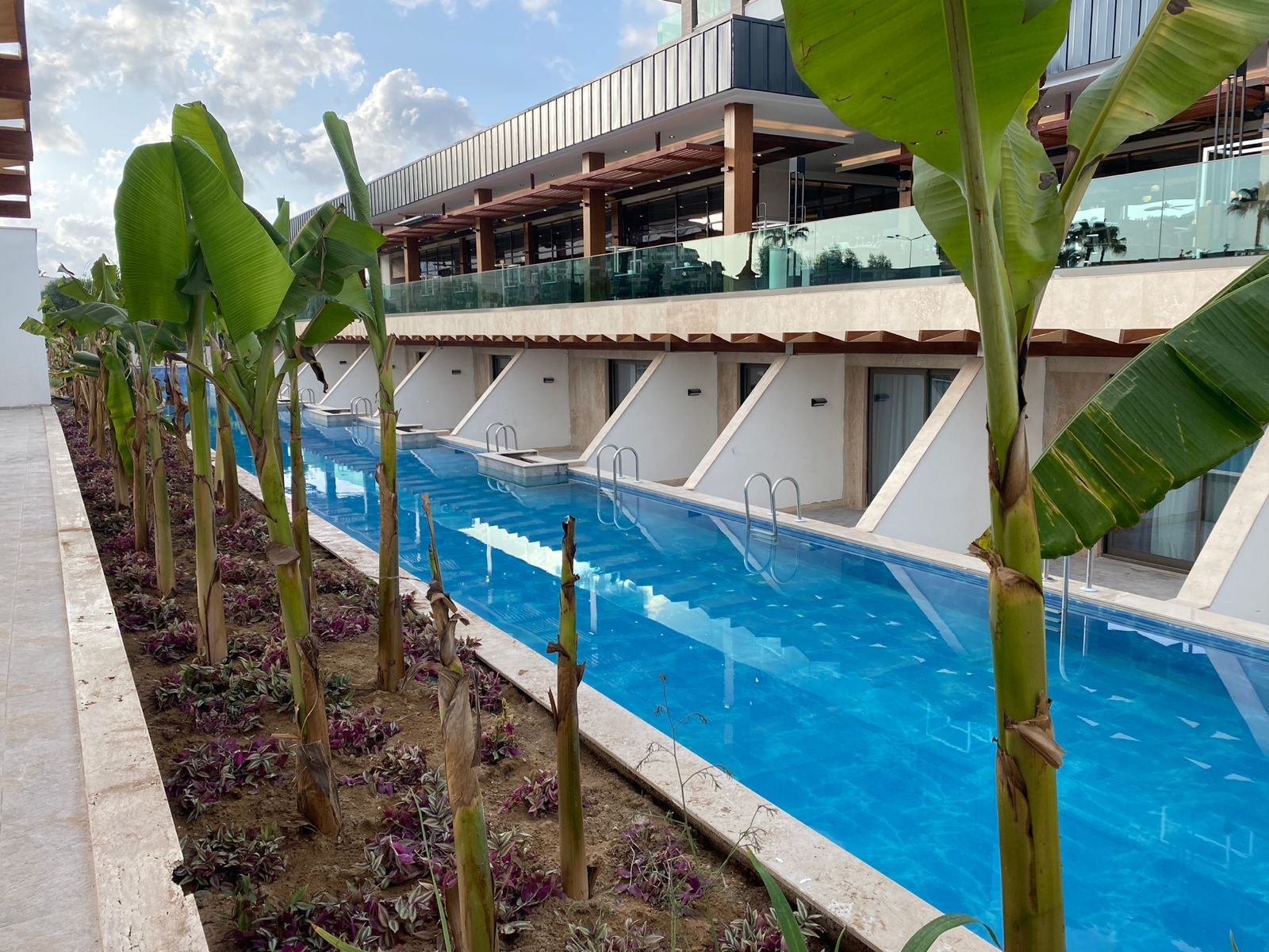 Room image 1 - Swim-up izba