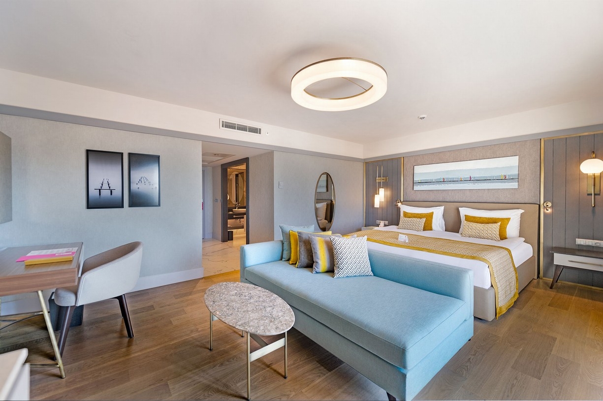 Room image 3 - Premium Suite s bočným výhľadom na more