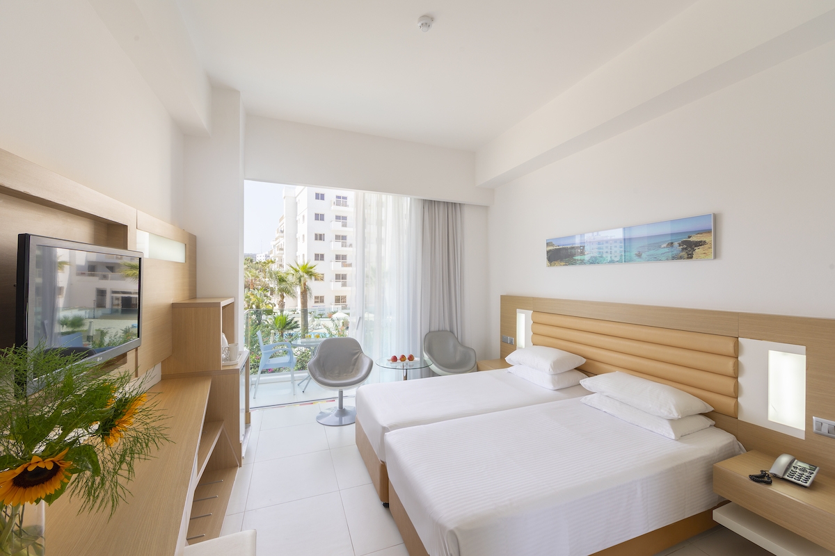 Room image 1 - Štandardná izba s výhľadom na krajinu