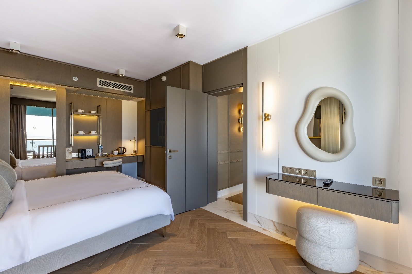 Room image 2 - Suita s oddelenou spálňou