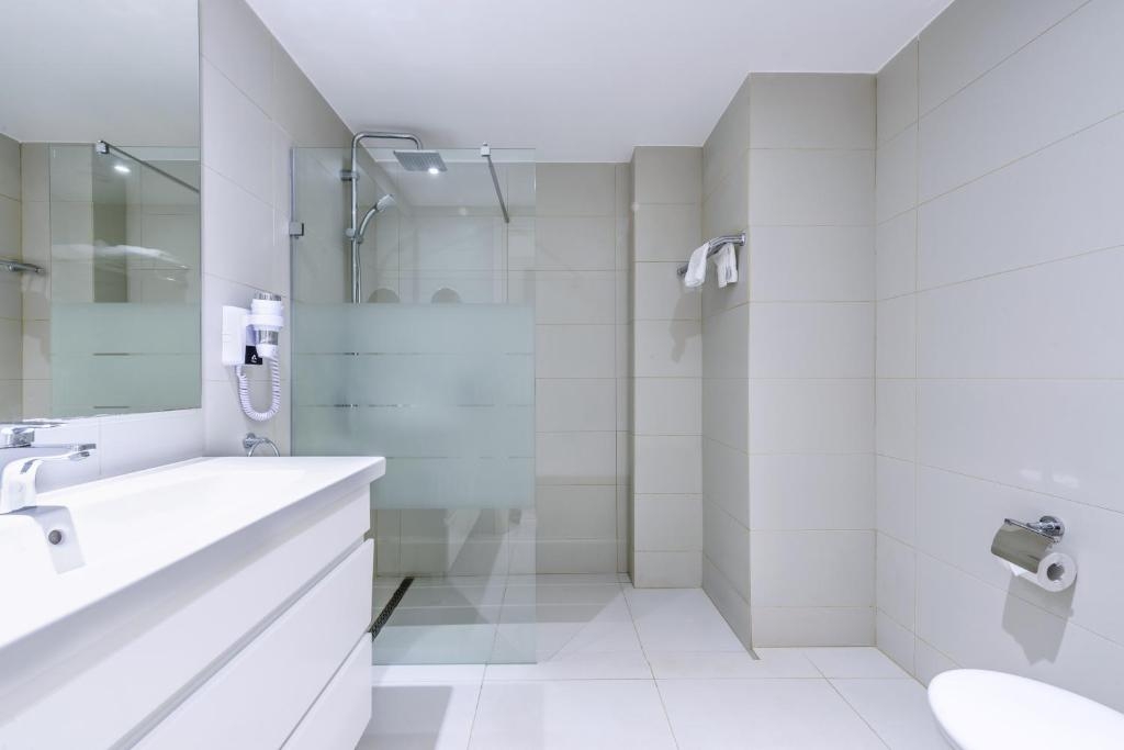 Room image 2 - Deluxe izba s bočným výhľadom na more