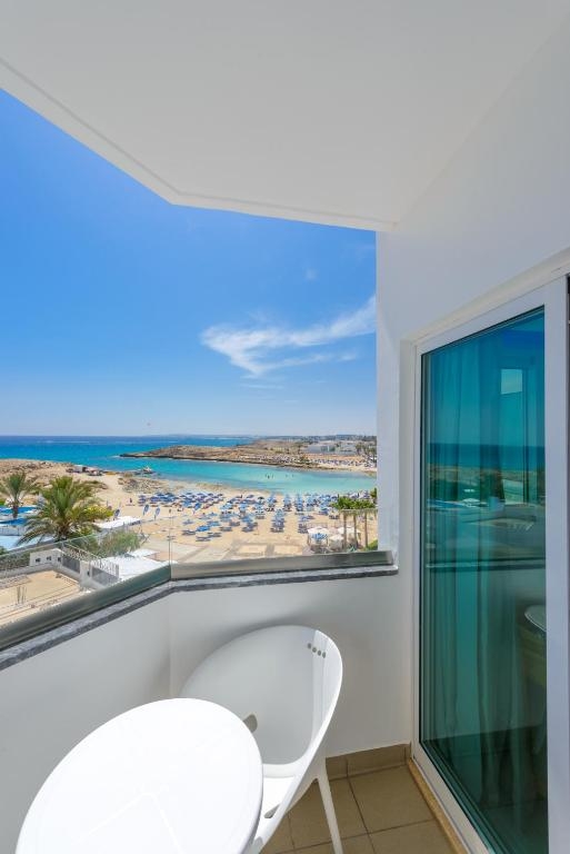 Room image 3 - Deluxe izba s bočným výhľadom na more