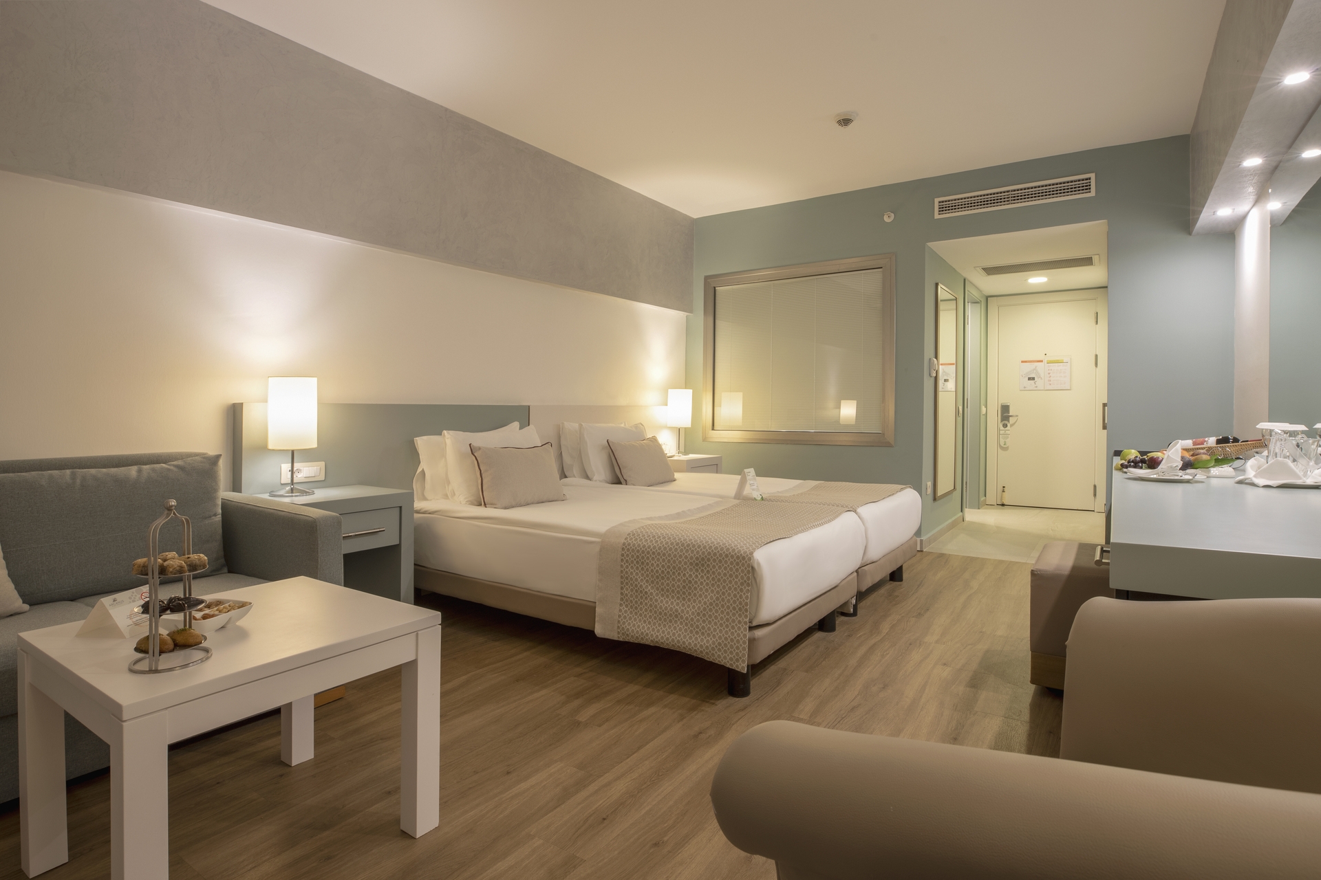 Room image 3 - Štandardná izba s výhľadom na more