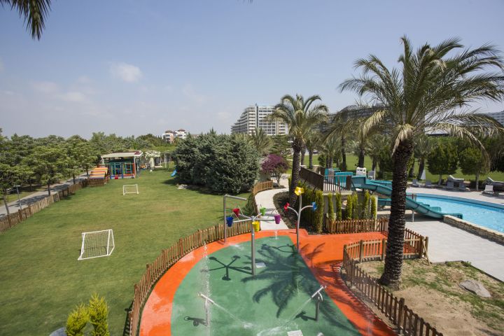 Hotel Lara Barut Collection