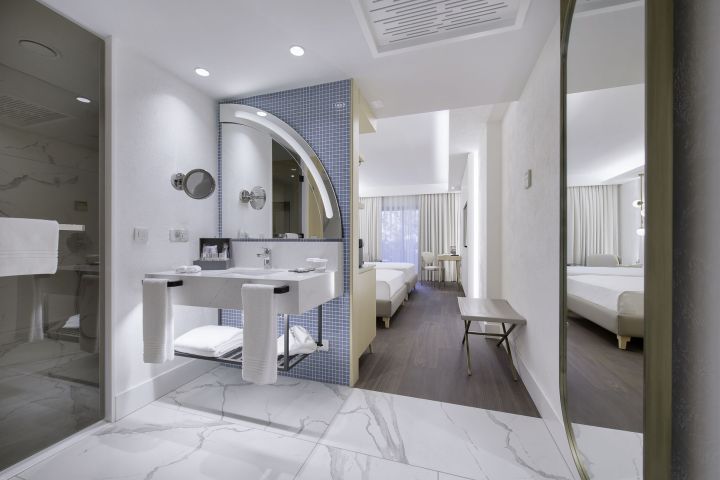 Hotel Lara Barut Collection