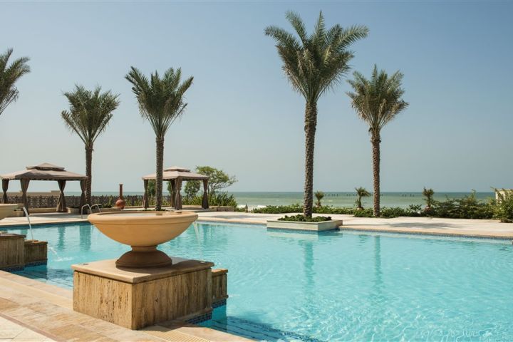 Bazén Hotel Ajman Saray