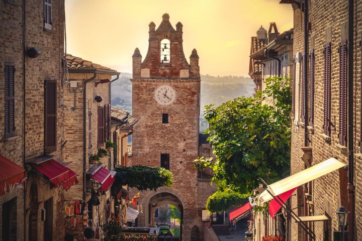 Rimini, Pesaro, Urbino s pobytom pri mori