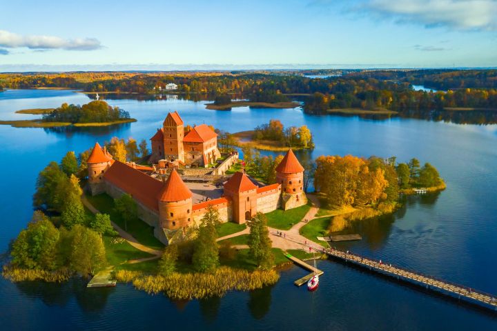Barokový Vilnius a ostrovný hrad Trakai