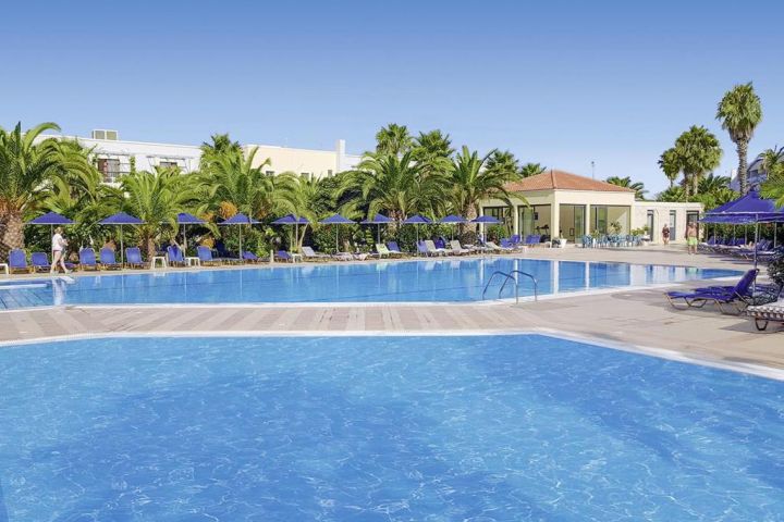Tigaki Beach Hotel
