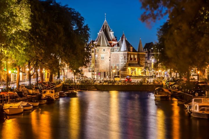 Nieuwmarkt, Amsterdam plný prekvapení