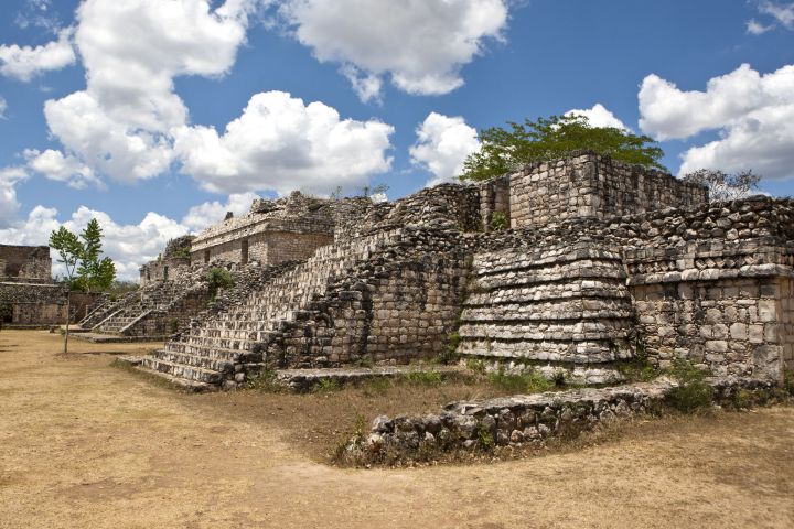 Pozostatky pyramíd, Ek Balam